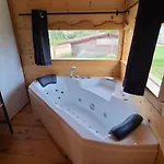 בקתה Tiny House Petite Balneo Cheminee Exterieure Lisle-sur-Tarn